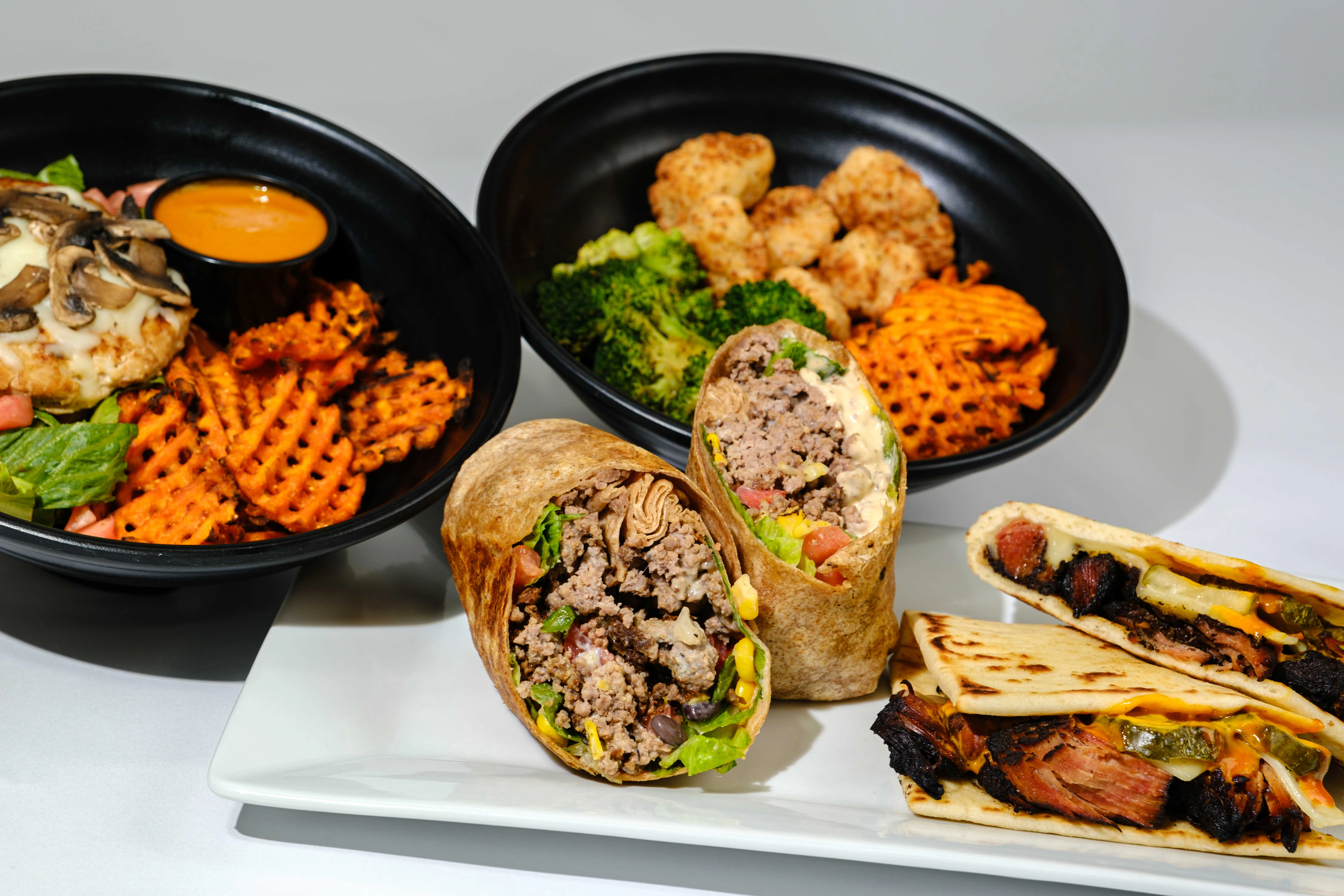 Dine-in cafe at Clean Eatz Canton        OH